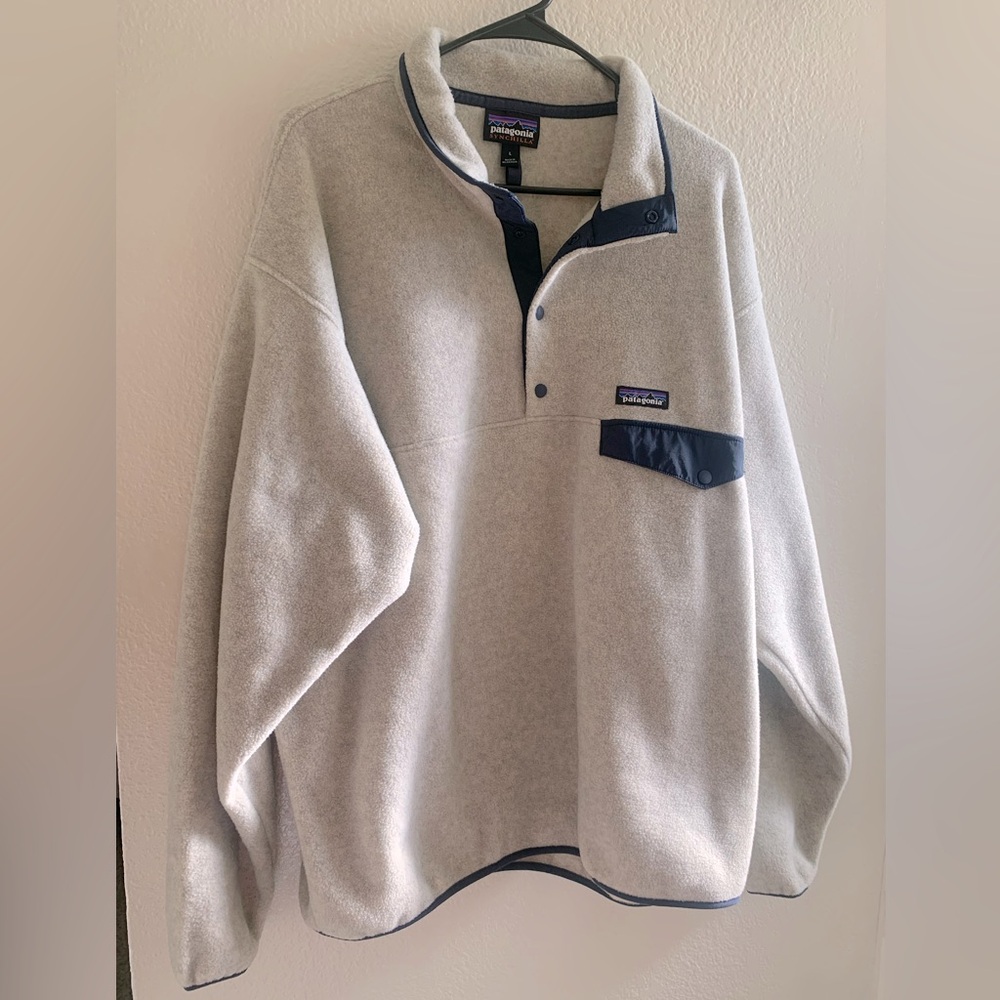 Men’s Patagonia pullover gray sweater. Perfect condition.